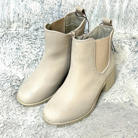 MIA Other - NWT MIA Girl Fashion Boots